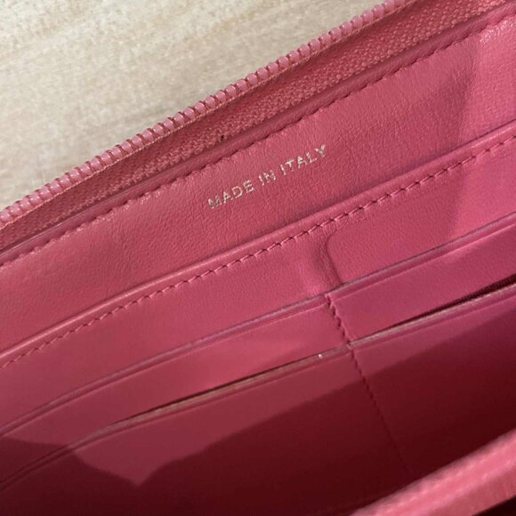 Pink Chanel Crossbody Bag - Picture 4 of 9